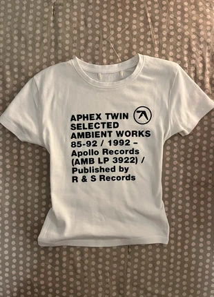 Rare Aphex Twin Baby Tee Y2K Vintage, brand: y2k, condizioni: Nuovo senza cartellino, taglia: S / IT 40 / EU 36, €35.00, €37.45 include la Protezione acquisti
