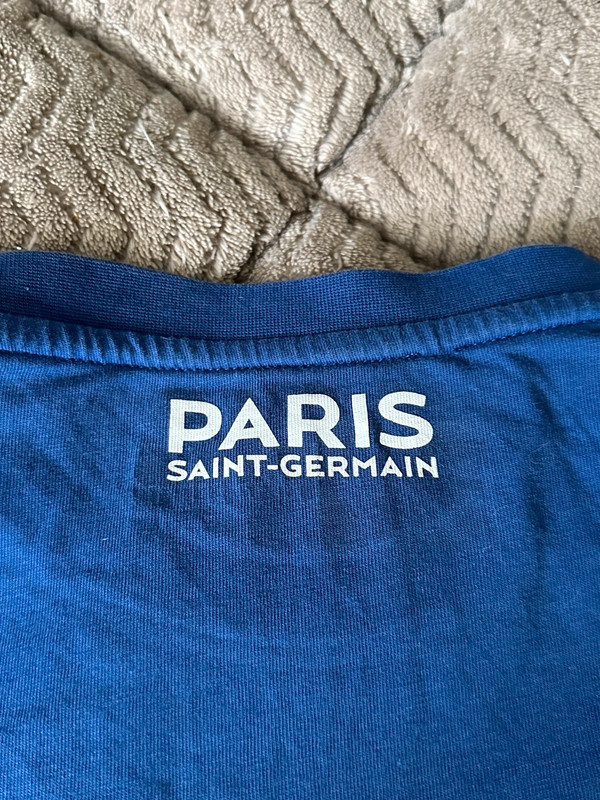 Tee-shirts Paris saint Germain ( ici c’est Paris ) taille m en très bon état - photo numéro 4