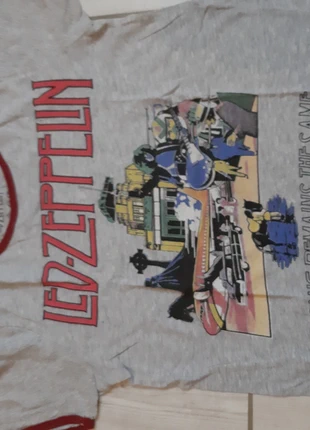 T-shirt gris , marque: ledzeppelin, état: Bon état, taille: S, 1,50 €, 2,28 € Protection acheteurs incluse