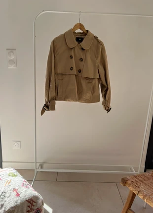 Trench court h et m beige, marque: H&M, état: Très bon état, taille: M / 38 / 10, 5,00 €, 5,95 € Protection acheteurs incluse
