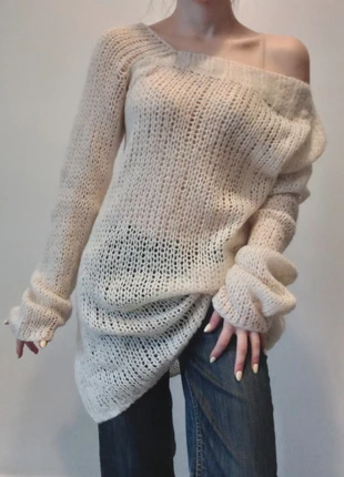 Iconic Miss Sixty's asymmetric jumper, merk: Miss Sixty, staat: Heel goed, maat: L / 40 / 12, € 30,00, € 32,20 inclusief Kopersbescherming