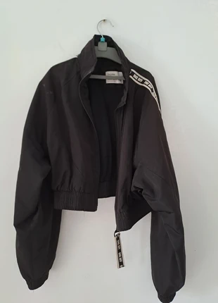 Veste courte Bershka, marca: Bershka, estado: Muy bueno, tamaño: XS / 34 / 6, 12,00 €, 13,30 € Protección al comprador incluida