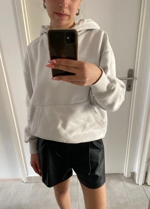 Short en similicuir Zara, marke: Zara, zustand: Sehr gut, größe: M / 38 / 10, 14,00 €, 15,40 € inklusive Vinted-Käuferschutz