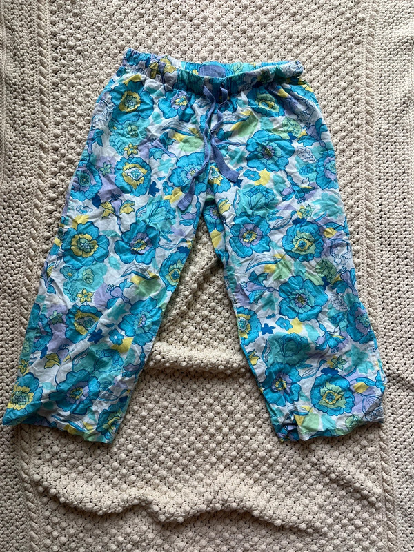 Vintage Floral Capri Pants 1