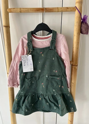 Robe + t-shirt, marque: Nutmeg, état: Très bon état, taille: 4 ans / 104 cm, 3,50 €, 4,38 € Protection acheteurs incluse