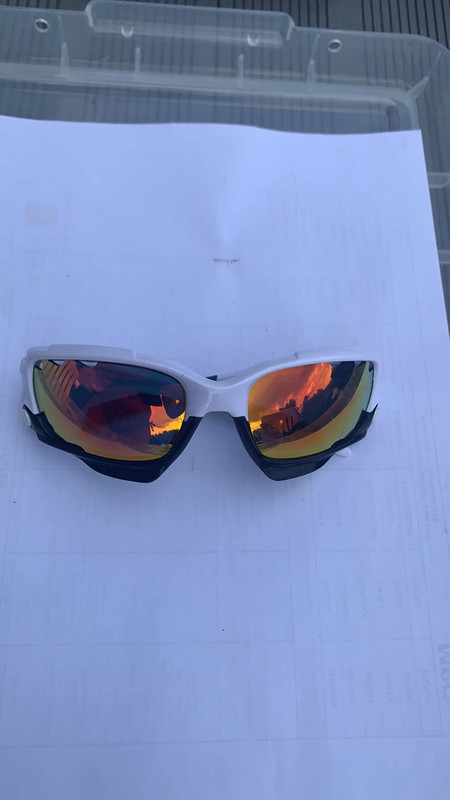 Okulary przeciwsłoneczne Oakley 1