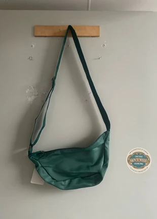 Fannybag groen, merk: Kruidvat, staat: Nieuw met prijskaartje, € 5,00, € 5,95 inclusief Kopersbescherming