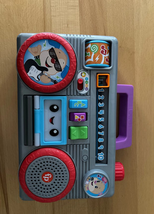 Obrázek k inzerátu: Radiomagnetofon Fisher Price