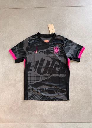 Maillot Chelsea 3rd (24-25), marca: Nike, estado: Novo com etiquetas, tamanho: S, €21.90, €23.70 inclui Proteção do Comprador