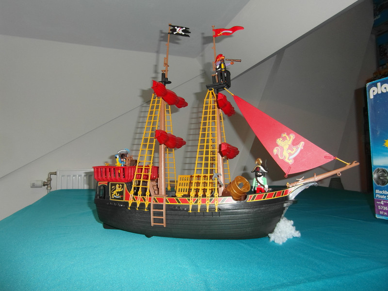Playmobil Blackbeard's Pirate Ship & Accessories 1978 Geobra Vintage Toy  HIGHLY RARE. 