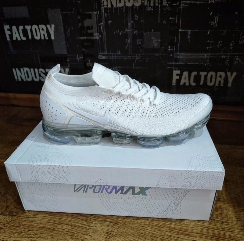 Vapormax 2 sale triple white