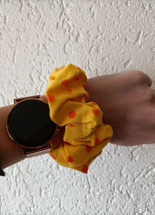 Schrunchie polkadot nieuw, marque: Handgemaakt, état: Neuf sans étiquette, 1,50 €, 2,28 € Protection acheteurs incluse