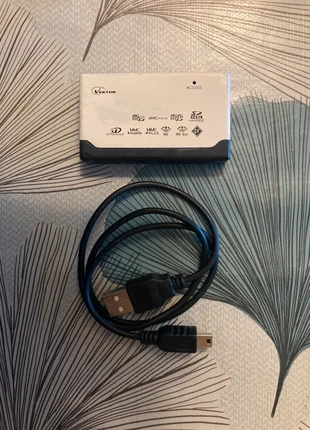 Lettore di memory card, brand: Vector, condizioni: Buone, €2.50, €3.33 include la Protezione acquisti