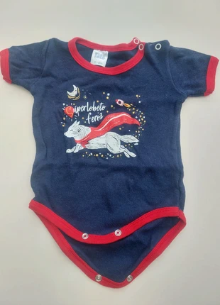 Body KeroKolo, merk: Kerokolo, staat: Heel goed, maat: 1-3 maanden / 56 cm, € 1,00, € 1,75 inclusief Kopersbescherming