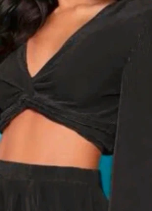 Schwarzes Wickeloberteil – Größe L (passt auch M), condizioni: Nuovo senza cartellino, taglia: L / IT 44 / EU 40, €7.00, €8.05 include la Protezione acquisti