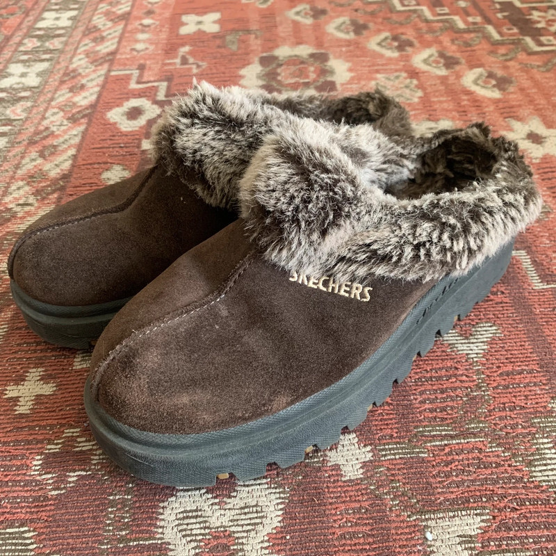 Skechers platform slippers 1