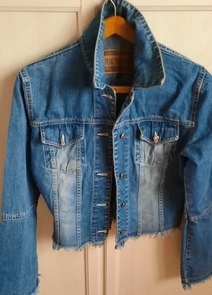 90s denim distressed crop jacket 💙, brand: y2k, condizioni: Ottime, taglia: L / IT 44 / EU 40, €14.00, €15.40 include la Protezione acquisti