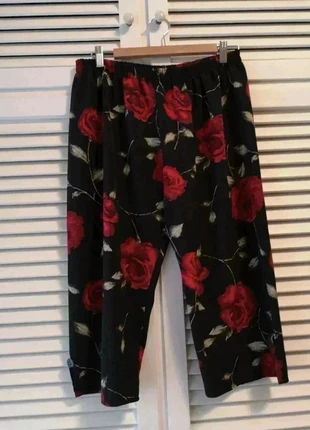 Pantaloni estivi Gisele con fantasia floreale, marca: Gisèle, estado: Muy bueno, tamaño: M / 38 / 10, 25,00 €, 26,95 € Protección al comprador incluida