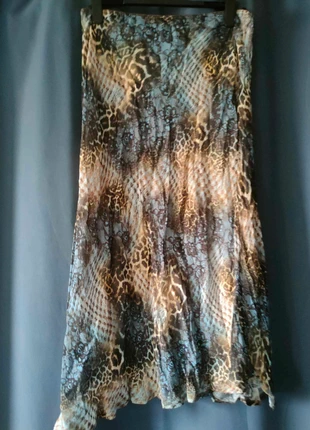 Jupe à motifs bleus et marron, brand: M&S Mode, condition: Good, size: XXL / 44 / 16, €5.00, €5.95 includes Buyer Protection