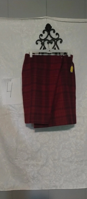 Burgundy and black plaid wool skirt 3