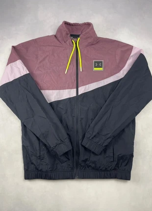 Veste Under Armour coupe vent noir rouge technique Très Bon état femme Taille S Hiver rare, brand: Under Armour, condizioni: Ottime, taglia: S / IT 40 / EU 36, €16.00, €17.50 include la Protezione acquisti Pro