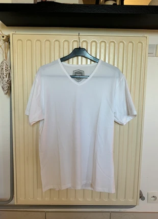 T-shirt blanc col V Charles Wilson – Taille L (neuf), brand: Charles Wilson, condition: Very good, size: L, €5.00, €5.95 includes Buyer Protection
