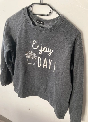 Pull avec inscription , marque: Jennyfer, état: Très bon état, taille: S / 36 / 8, 5,00 €, 5,95 € Protection acheteurs incluse