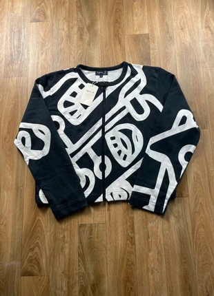 Veste Agnès b de l'artiste Le Module de Zeer neuve Taille( S-M)- Noir avec motifs blancs, marque: Agnes b, état: Neuf avec étiquette, taille: M / 38 / 10, 146,20 €, 154,21 € Protection acheteurs incluse