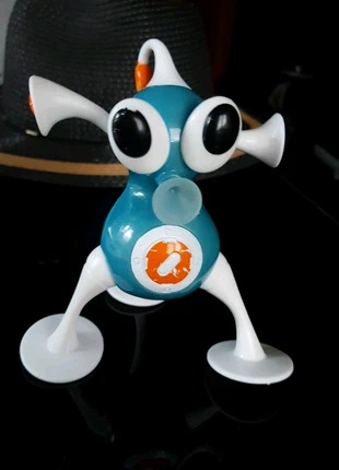 Figurine robot , condition: Very good, size: 4 years / 104 cm, €2.00, €2.80 includes Buyer Protection