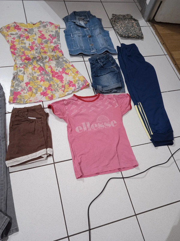 Lot vêtements fille 8 ans 3