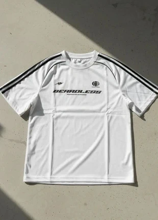 T-shirt Sporty Graphique Blanc – Streetwear / Minimaliste / Unisexe / Été, état: Très bon état, taille: M, 26,90 €, 28,95 € Protection acheteurs incluse