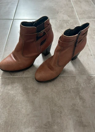 Bottines à talon 7cm, état: Satisfaisant, taille: 41, 3,00 €, 3,85 € Protection acheteurs incluse