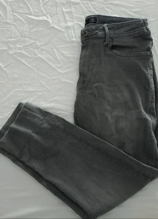 Jeans hombre grises , marca: Tiffosi, estado: Muy bueno, tamaño: L, 5,00 €, 5,25 € Protección al comprador incluida