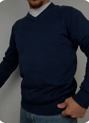 Pull col V Tommy Hilfiger taille M, brand: Tommy Hilfiger, condizioni: Ottime, taglia: M, €24.00, €25.90 include la Protezione acquisti