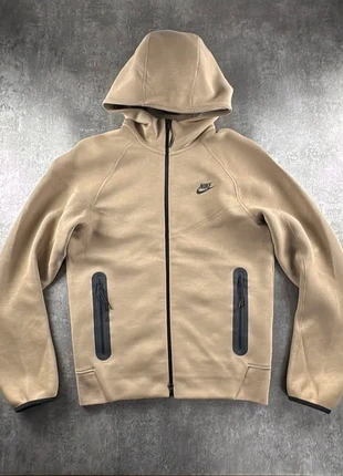 Haut Nike Tech Fleece | Beige | Taille S | Neuf sans étiquette, marque: Nike, état: Très bon état, taille: S, 40,00 €, 42,70 € Protection acheteurs incluse