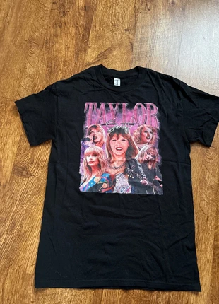 Taylor Swift homage T-shirt, brand: Taylor Swift, condition: Very good, size: S / UK 8-10, £18.00, £19.60 includes Buyer Protection