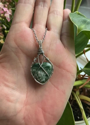 🌸 Groene Jasper hart ketting 🌸, staat: Heel goed, € 10,00, € 11,20 inclusief Kopersbescherming Pro
