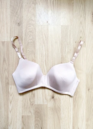 Soutien-gorge nude sans armature H&M, marca: H&M, estado: Bueno, tamaño: 75D, 2,00 €, 2,80 € Protección al comprador incluida