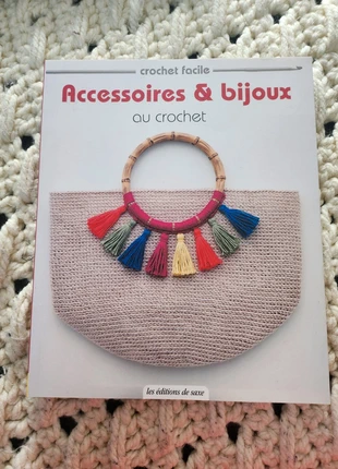 Livre Accessoires & bijoux au crochet, condizioni: Ottime, €7.00, €8.05 include la Protezione acquisti