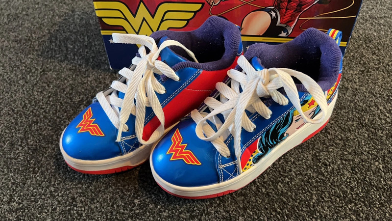 Heelys wonder cheap woman