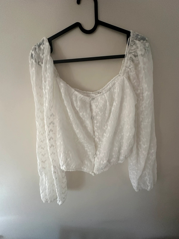 BNWT Crop top 2