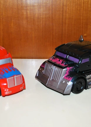 Transformers - Allspark Tech Starter e Optimus Prime, marke: Transformers, zustand: Sehr gut, größe: 6 Jahre / 116, 20,00 €, 21,70 € inklusive Vinted-Käuferschutz