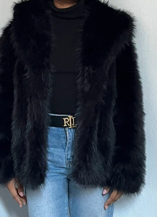 Veste en fourrure noir fashionnova 🧥, merk: Fashion Nova, staat: Nieuw zonder prijskaartje, maat: S / 36 / 8, € 25,00, € 26,95 inclusief Kopersbescherming