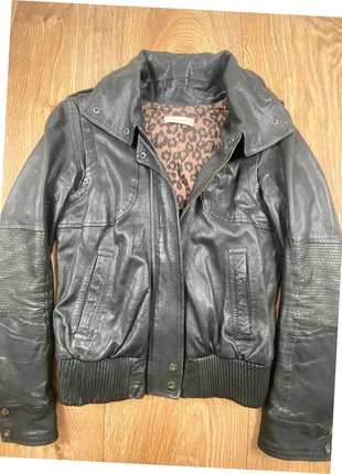 Veste cuir femme aviateur Sandro Taille S, marque: Sandro, état: Très bon état, taille: S / 36 / 8, 69,00 €, 73,15 € Protection acheteurs (Pro) incluse