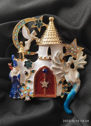 Château enchanté conte de fée magique créature enchanté broche, brand: Enchanté, condition: New without tags, €13.00, €14.35 includes Buyer Protection Pro