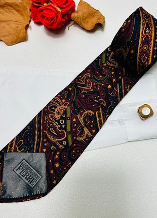 Cravate Gianfranco Ferré Italy - soie Bordeaux motif cachemire - très bon état, marque: Gianfranco Ferré, état: Très bon état, 29,00 €, 31,15 € Protection acheteurs (Pro) incluse