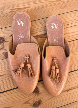 Mules en cuir Vanessa Wu – T39, marke: Vanessa Wu, zustand: Neu, größe: 39, 20,00 €, 21,70 € inklusive Vinted-Käuferschutz