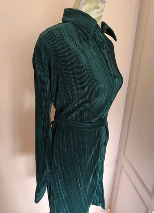 Fab emerald green belted shirt dress size small very good. Super festive, brand: Shein, condition: Very good, size: S / 36 / 8, €6.99, €8.04 includes Buyer Protection