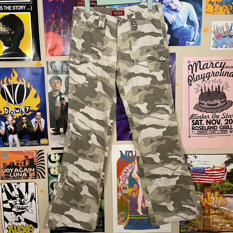 Low Rise Flare Camo Cargo Pants 1