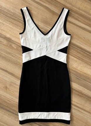 Robe moulante, état: Très bon état, taille: S / 36 / 8, 10,00 €, 11,20 € Protection acheteurs incluse